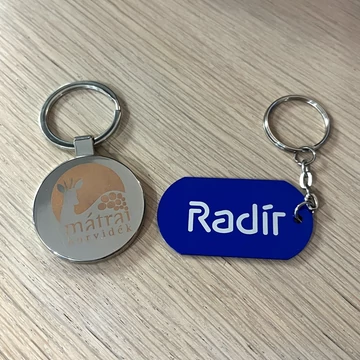 Gravír - fém - kulcstartó